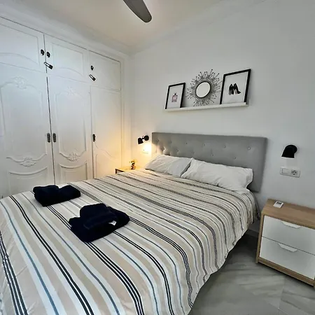 Coqueto Atico De Playa * Fuengirola