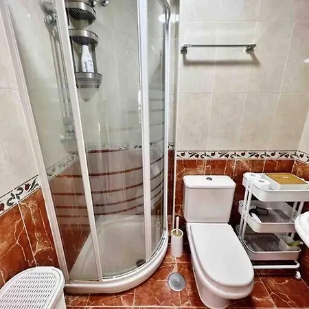 Coqueto Atico De Playa フエンヒロラ