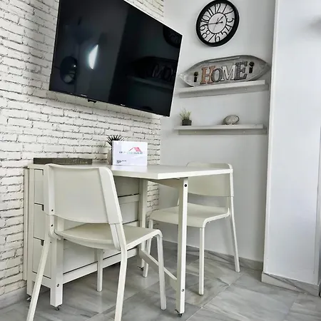 Coqueto Atico De Playa フエンヒロラ